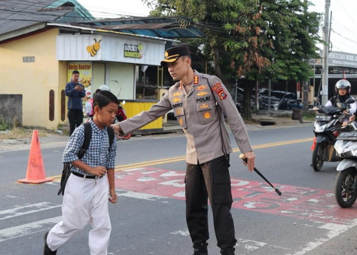 Berikan Kenyamanan Masyarakat, Kapolresta Pangkalpinang Terjun Langsung Lakukan Strong Point