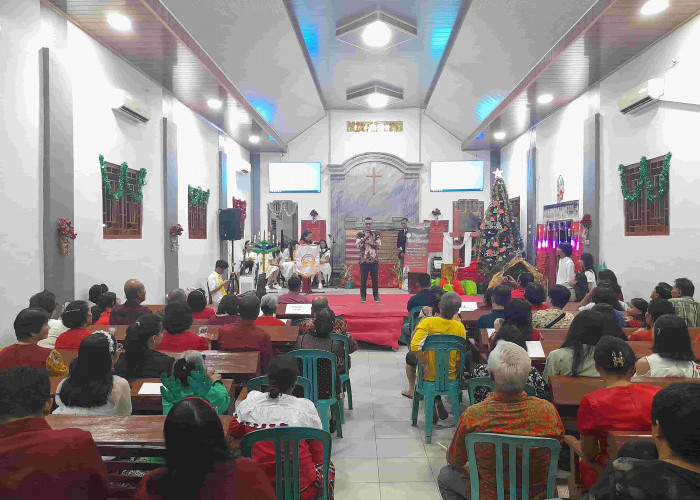 Jaga Silahturahmi di Momen Natal, Pemkab Sambangi GPIB Sion Koba