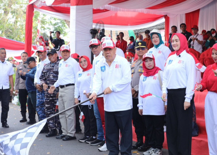 Gubernur Hidayat Arsani Lepas Pawai HUT ke-81 RI, Semarakkan Pangkalpinang dengan Semangat Kebersamaan