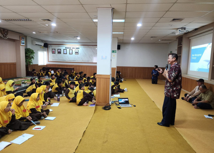 PLN untuk Rakyat: PLN UPK Babel Ajak Siswa Kenali Proses Kerja PLTU Air Anyir