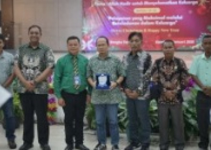 Di Perayaan Natal Oikumene GTK, Bupati Bangka Tengah Sebut Pentingnya Guru dalam Perlindungan Anak