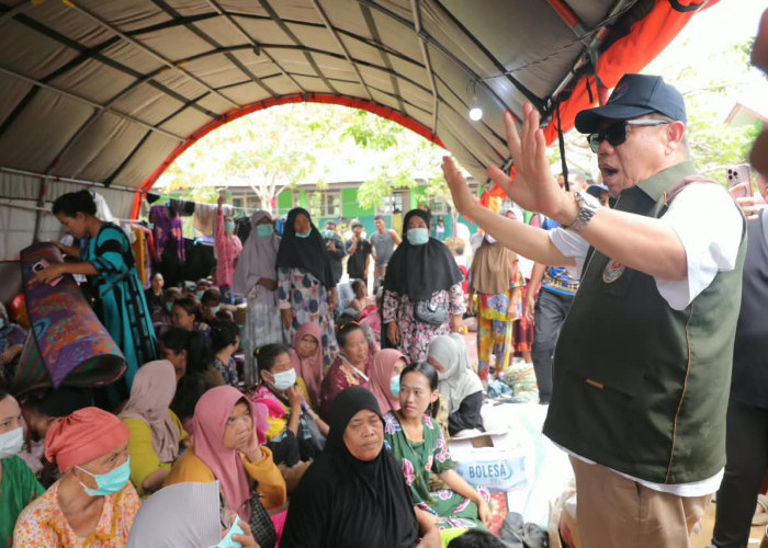 Gubernur Hidayat Arsani Sambangi Pengungsi Simpang Rimba, Pastikan Bantuan dan Kebutuhan Warga Terpenuhi