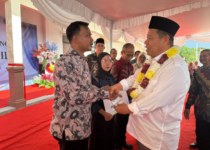 Gubernur Hidayat Arsani Resmikan Gedung Baru SMAN 2 Sungailiat, Tegaskan Prioritas Sektor Pendidikan
