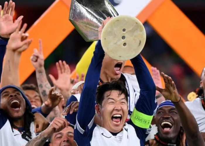 Akhirnya Kapten Hotspur Asal Korea Ini Dapat Trofi