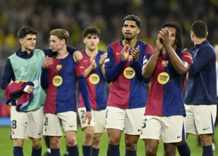 Kalah 1-3 dari Dortmund, Hansi Flick Sebut Barcelona Pantas ke Semifinal