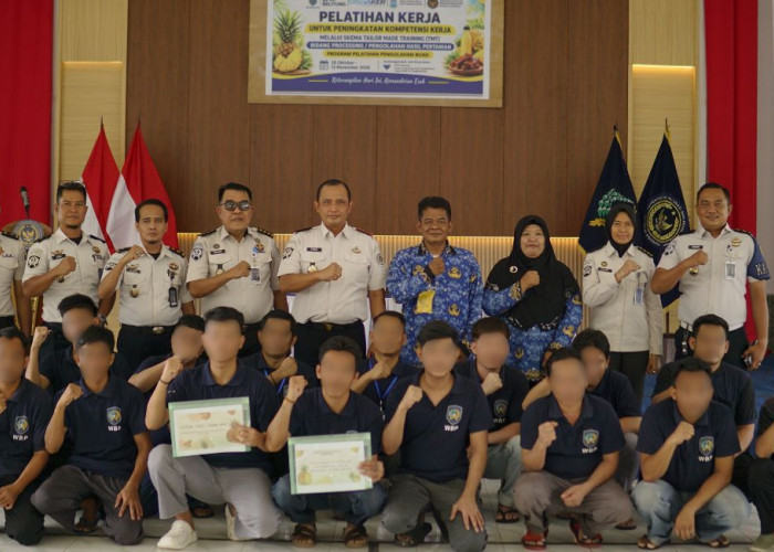 Lapas Pangkalpinang Tingkatkan Keterampilan Warga Binaan lewat Pelatihan Pengolahan Nanas Bersertifikasi
