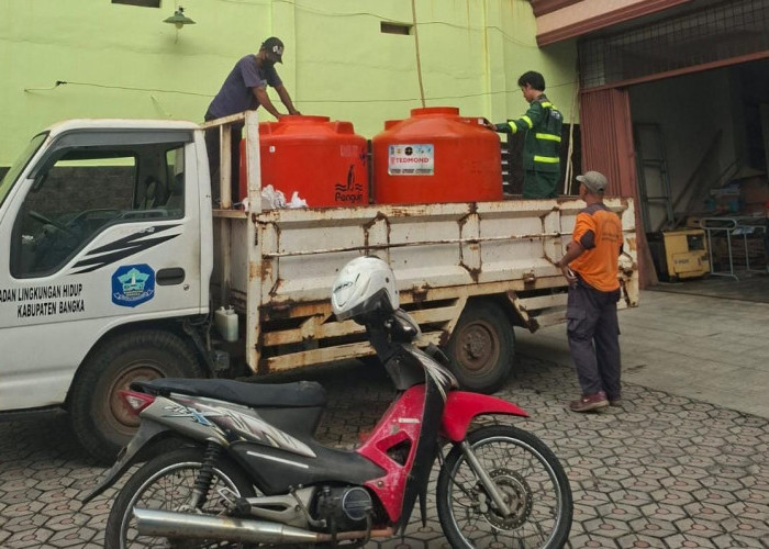 DLH, HAKLI & Perumda Tirta Bangka Salurkan Air Bersih ke Masjid & Ponpes Sekitar Sungailiat