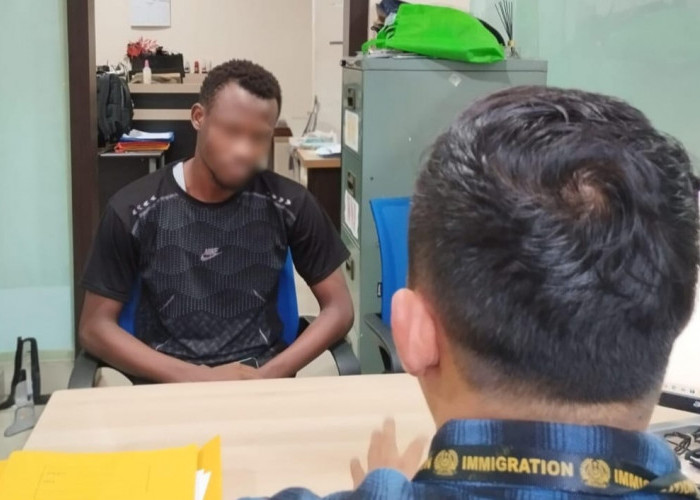 Main Bola Tarkam di Bangka Barat, Warga Negara Pantai Gading Dideportasi Imigrasi Pangkalpinang