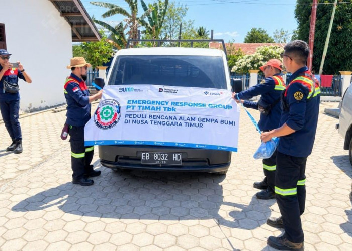 Tim ERG PT Timah Distribusikan Paket Makanan dan Perlengkapan Darurat kepada Warga yang Terdampak Bencana 