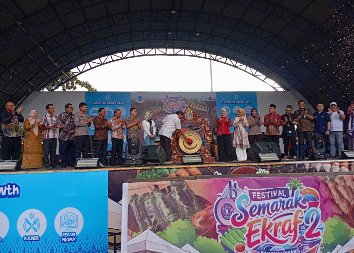 Buka Festival Semarak Ekraf 2, Wako Udin Targetkan Otak-Otak Pangkalpinang Tembus Pasar Nusantara