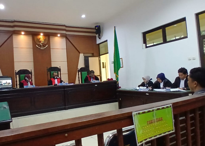 Pledoi Ragukan Keaslian 1 Ton Balok Timah yang Diselundupkan Hengki