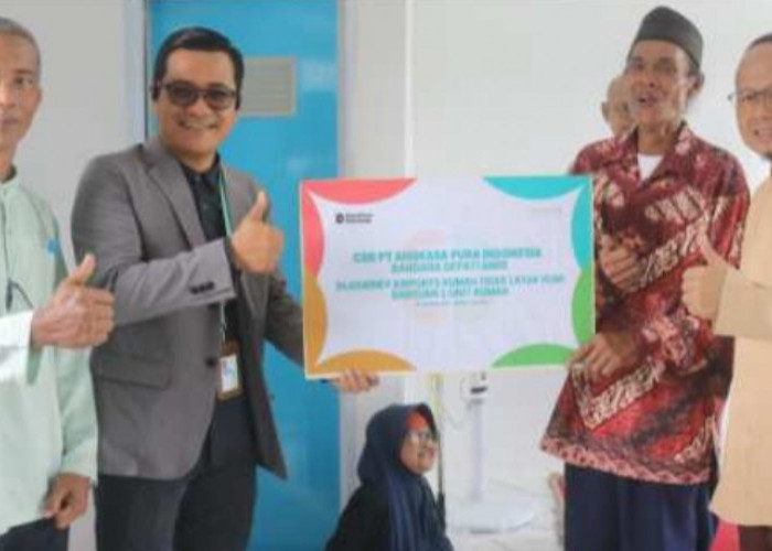 Bupati Bangka Tengah Resmikan Rumah CSR Angkasa Pura, Warga Pedindang Tak Kuasa Menahan Haru