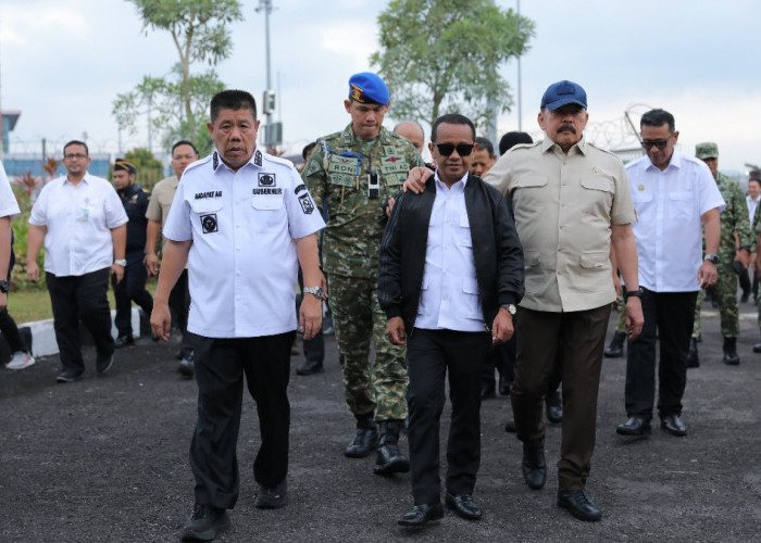 Gubernur Hidayat Arsani Sambut Kedatangan Para Menteri Guna Peninjauan Latihan TNI