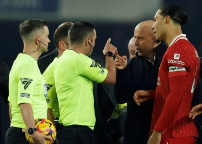 Arne Slot Terkejut Gap Tim Liga Inggris 