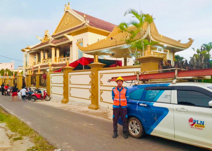 PLN Babel Siaga Kelistrikan di Hari Raya Waisak, Pastikan Ibadah Umat Buddha Berlangsung Khusyuk dan Damai