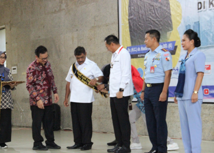 Kukuhkan Bapak dan Bunda Asuh Anak Stunting di Belitung, Kepala BKKBN Ajak Gotong Royong Turunkan Stunting