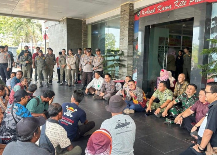 Bupati Riza Tegaskan Berdiri Bersama Nelayan, Jika Tambang Ilegal 