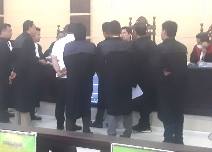 Sidang Tipikor Pimpinan DPRD Babel,  Dimulai 'Surat Kaleng' 