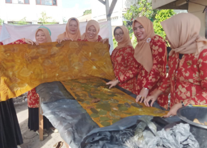 DWP Bangka Barat Sambangi Batik Ecoprint Wiks Soemitro Bangka Tengah