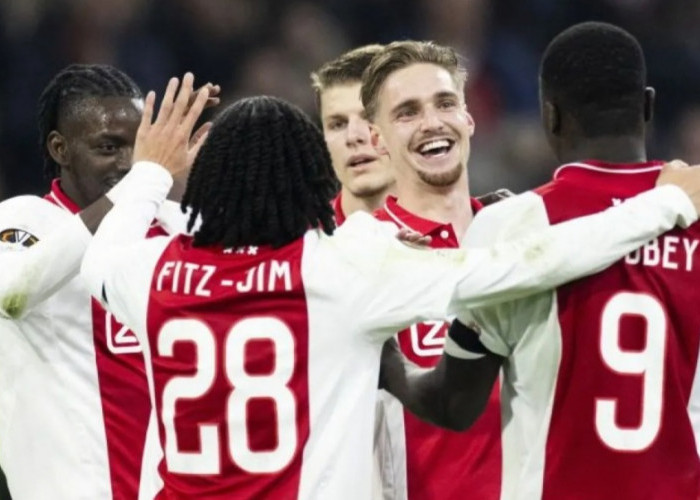 Hasil Liga Europa: Ajax Pesta Gol, MU Akhirnya Menang