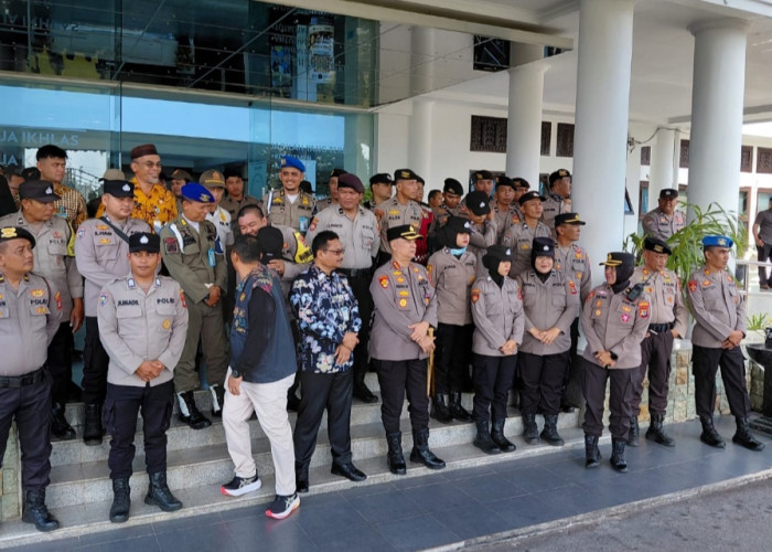 81 Personel Polresta Pangkalpinang Kawal Demo Warga 9 Desa di Kantor Gubernur Babel, Aksi Berjalan Kondusif