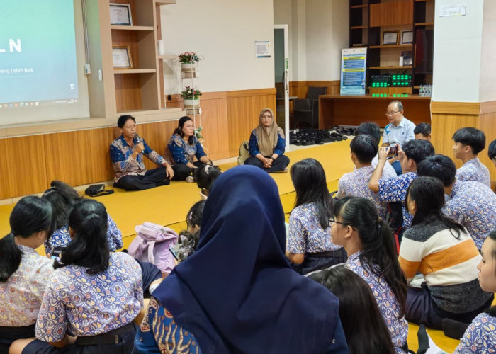 Peringati Hari Kartini, Siswa SMP YPK Air Kenanga Belajar Energi di PLTU Air Anyir