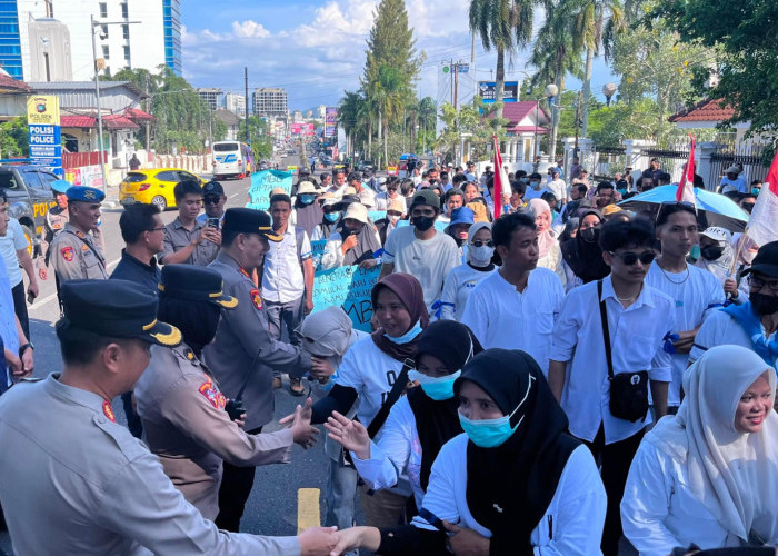 Polresta Pangkalpinang Kerahkan 100 Personel Kawal Aksi Dukung MBG di Tugu Nol Kilometer 