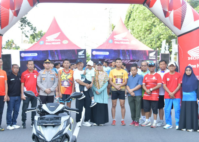 Ratusan Peserta Ramaikan Vario Evo Run 2026 Sprint 100 Meter di Car Free Day Sungailiat   