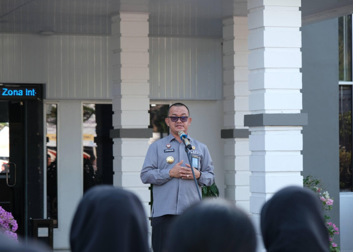 Laksanakan Apel Pagi, Kakanwil Kemenkum Babel Ajak Jajaran Tingkatkan Kinerja dan Pelayanan