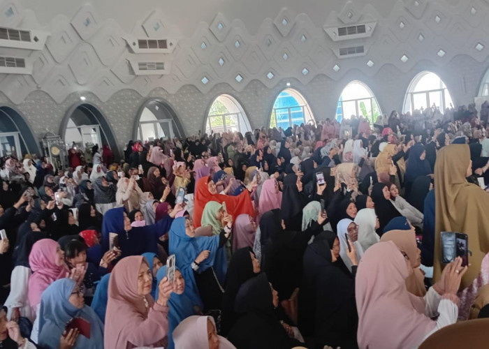 Ceramah Agama DPD Al Hidayah Pangkalpinang Bersama Ummi Pipik Dian Irawati