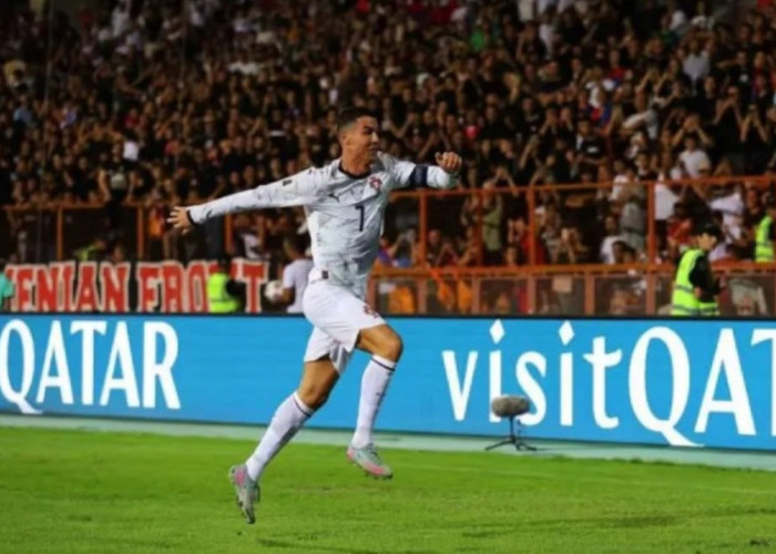 Ronaldo Samai Rekor Gol Terbanyak Carlos Ruiz