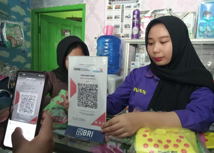 Belanja Praktis Pakai QRIS, NKHZ Baby Shop Tumbuh Bersama QR Code BRI