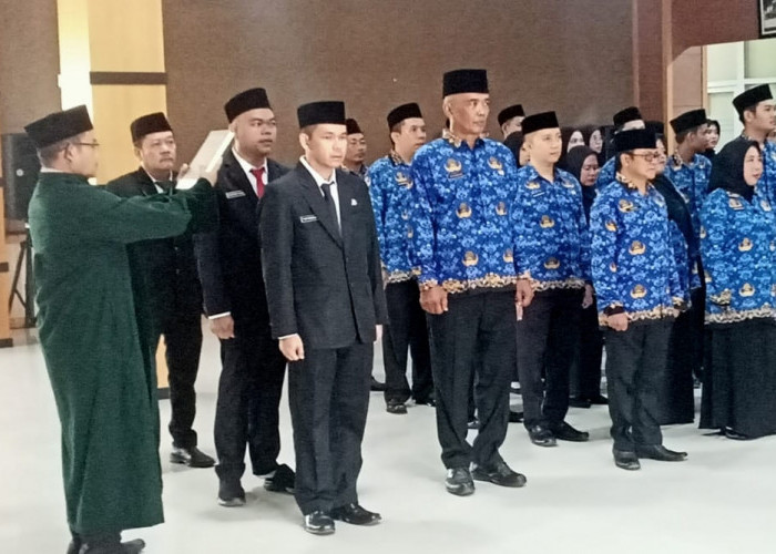 Bupati Basel Lantik 4 Pejabat Eselon II, 19 CPNS Jadi PNS dan 11 Kepsek 