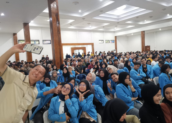 Depan Ribuan Mahasiswa, Bambang Patijaya Bicara Transformasi Ekonomi