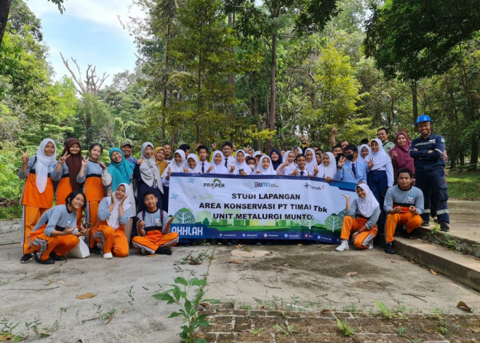 Kader Adiwiyata Bangka Barat Kunjungi Hutan Kota Unit Metalurgi Mentok PT Timah Tbk, Kenali Hutan Konservasi