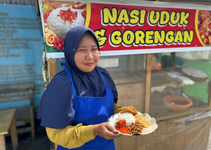 Perempuan Ini Sukses Kembangkan Usaha Rumahan hingga Jadi Andalan Transaksi Warga melalui BRILink Agen