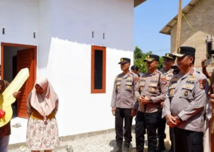 Polda Babel Resmikan Pembangunan Rumah Bagi korban Kebakaran di Mentok