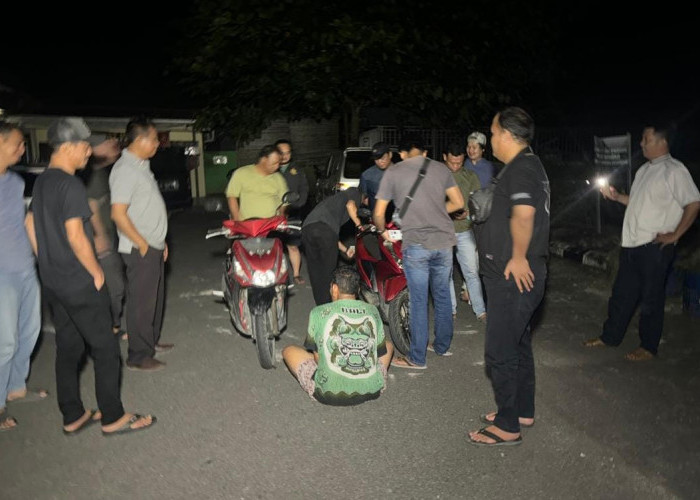 Cowok Ini Bawa Kabur Motor Dua Perempuan yang Dikenal Lewat Michat