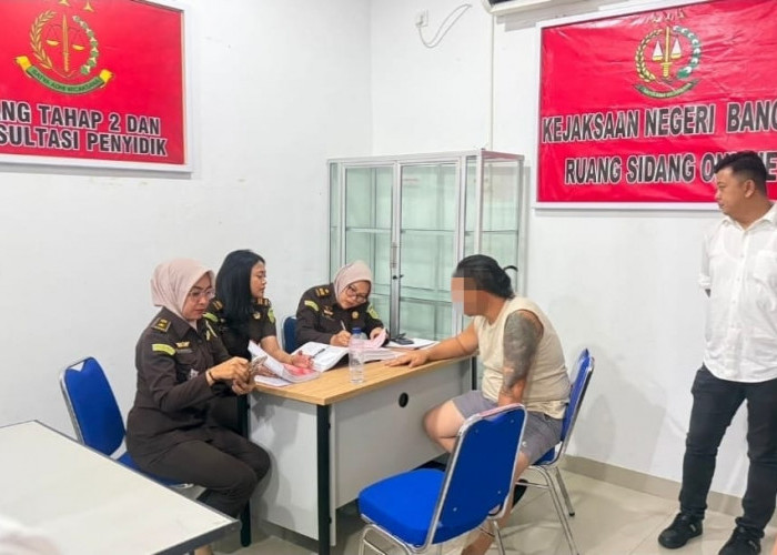 Berkas P21, Polda Babel Limpahkan Tersangka AK Ke Kejari Bangka