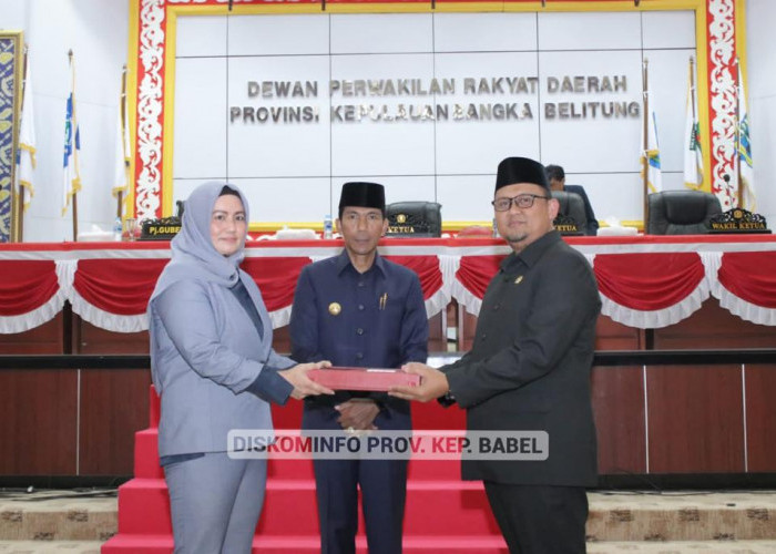 Pj Gubernur Suganda Sampaikan 3 Raperda kepada DPRD Babel 