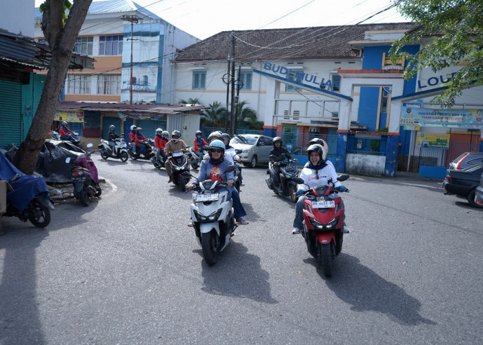 Berkendara Aman, Berbagi Senyuman: Vario Edu Ride Hangatkan Hari Kebangkitan Nasional