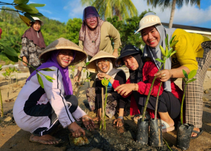 Yayasan Anambas Beri Pelatihan Ecoprint dan Pendidikan Konservasi Laut Bagi Perempuan Pesisir 