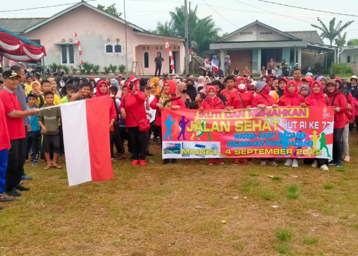 Meriahnya Perayaan HUT RI ke-77 di Paritpadang, Ada Jalan Santai, Panjat Pinang dan Berbagai Lomba