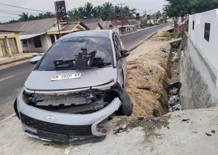 Mobil Hyundai Alami Laka Tunggal, 1 Orang Meninggal Dunia, Diduga Micro Sleep 