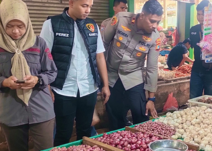 Kepolisian Bersama Pemkab Basel Cek Harga Sembako, Ini Hasilnya 