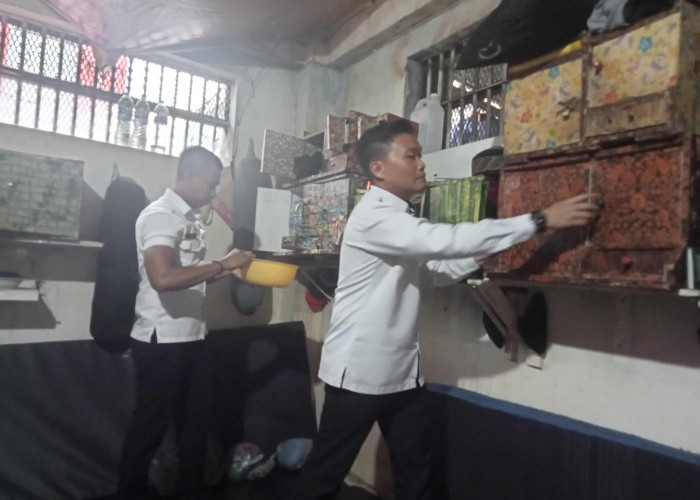 Cegah Gangguan Kamtib, Lapas Narkotika Pangkalpinang Intensifkan Razia Kamar Hunian