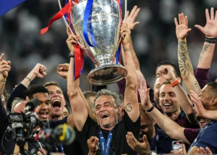 Tekad Enrique Bawa PSG Cetak Sejarah