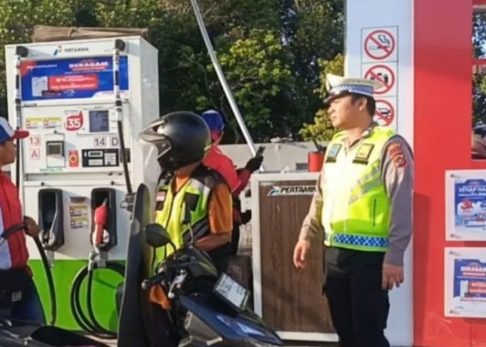 Polres Bangka Barat Pantau Kendaraan di SPBU Cegah Pengisian Berulang