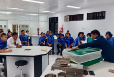 Siapkan SDM untuk Transisi Energi, PLN dan IT PLN Beri Pelatihan Energi Terbarukan Bagi Siswa SMA