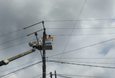 Tim PDKB PLN UP3 Bangka Jaga Keandalan Listrik Tanpa Pemadaman di Sungailiat